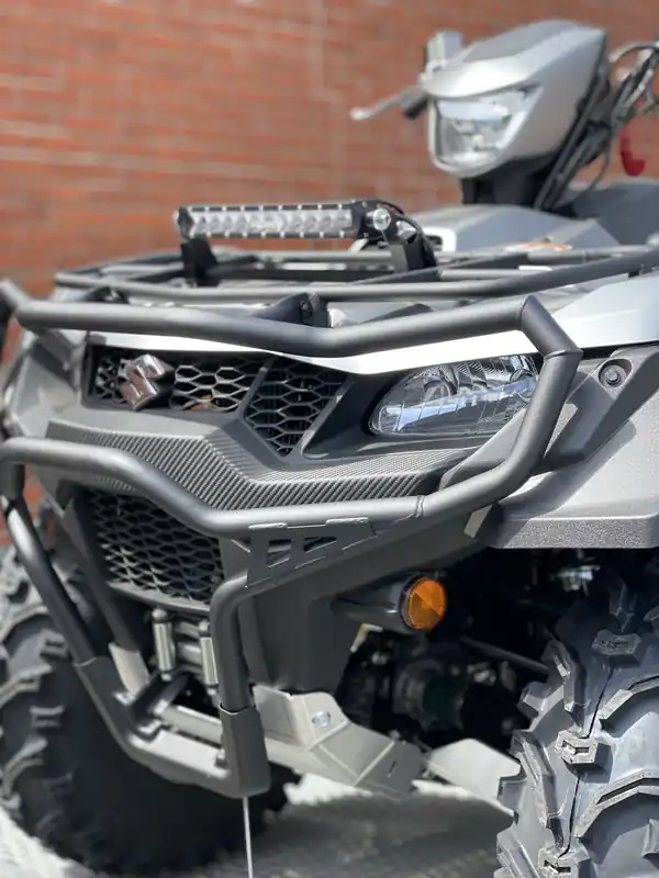 Fynd Stötfångare Fram Suzuki 500/750 2019-2024
