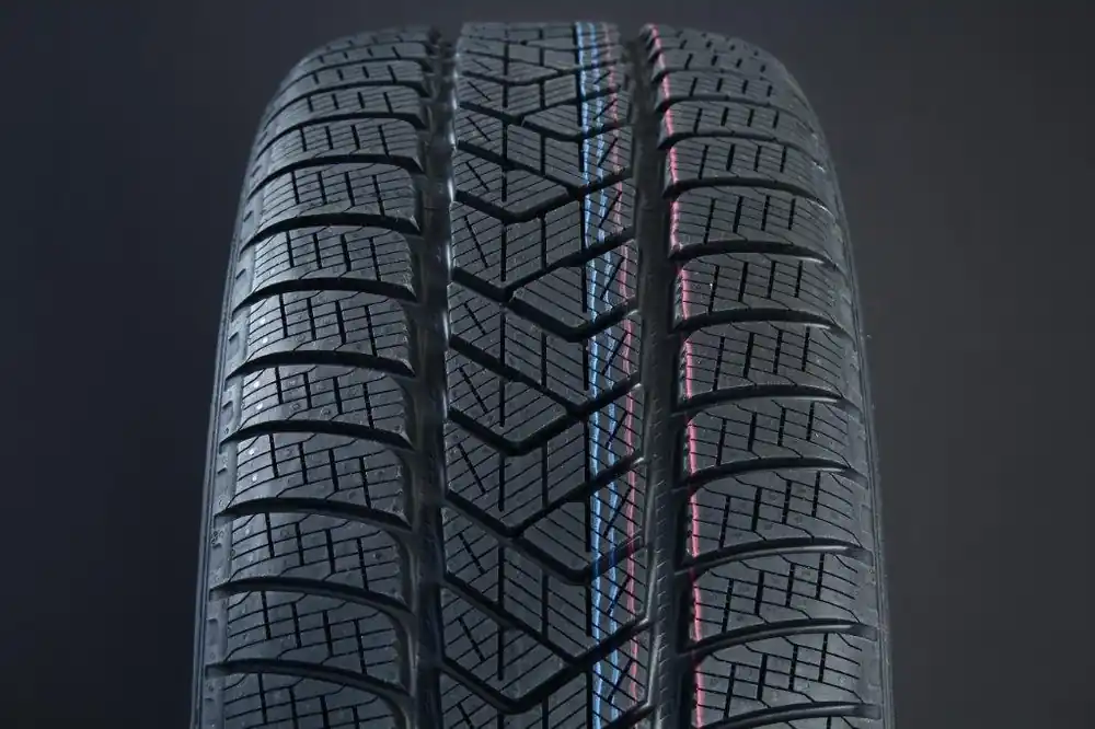 Handla nu 265/55R19 PIRELLI SCORPION WINTER FRIKTION