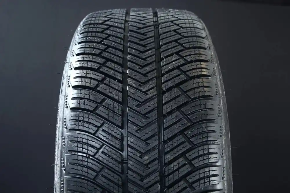 Kampanj 295/40R19 MICHELIN PILOT ALPIN PA4 FRIKTION