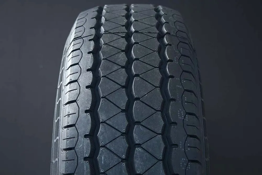 175/70R14 Dynamo Hiscend-h mc02 C-däck Erbjudande