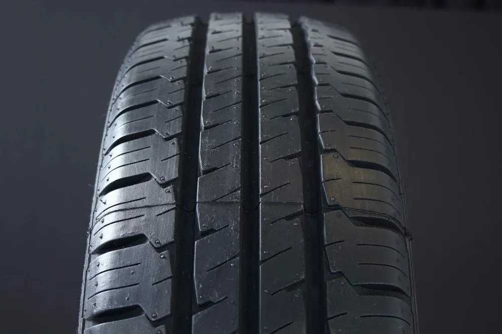 Expressleverans 205/80R14 HANKOOK VANTRA LT RA18 C-DÄCK DOT2021