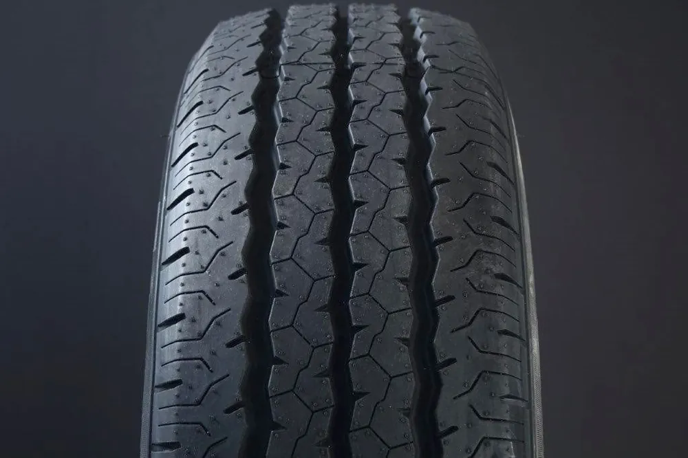 Premium 195/65R16 SENTURY QIRIN V88+ C-DÄCK