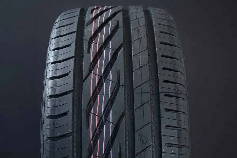 Kampanj 215/40R18 UNIROYAL RAINSPORT 5