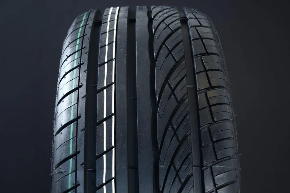 Outlet 215/55R18 HIFLY HP801