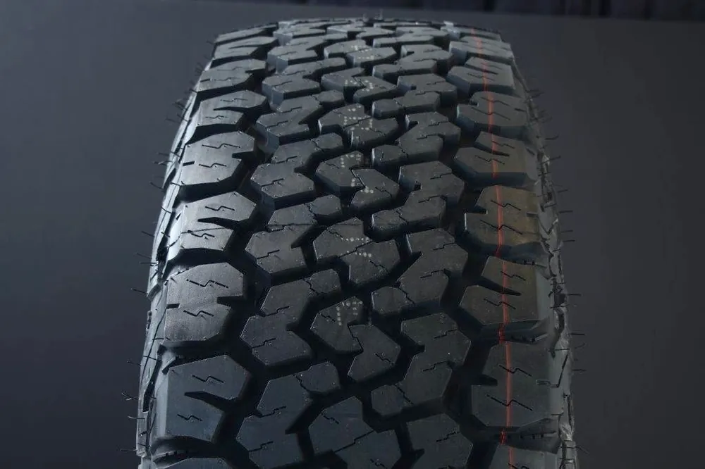 Begränsat antal 245/60R18 BLACKBEAR ALL TERRAIN 2