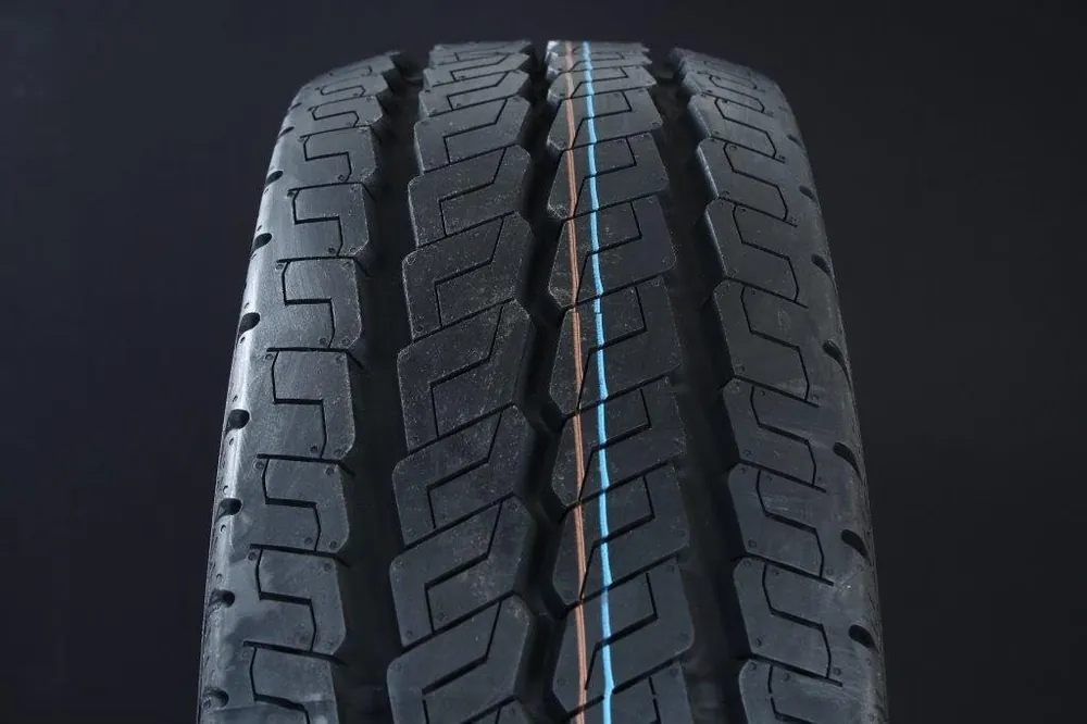 Billigare 255/55R18 CONTINENTAL VANCO CAMPER C-DÄCK
