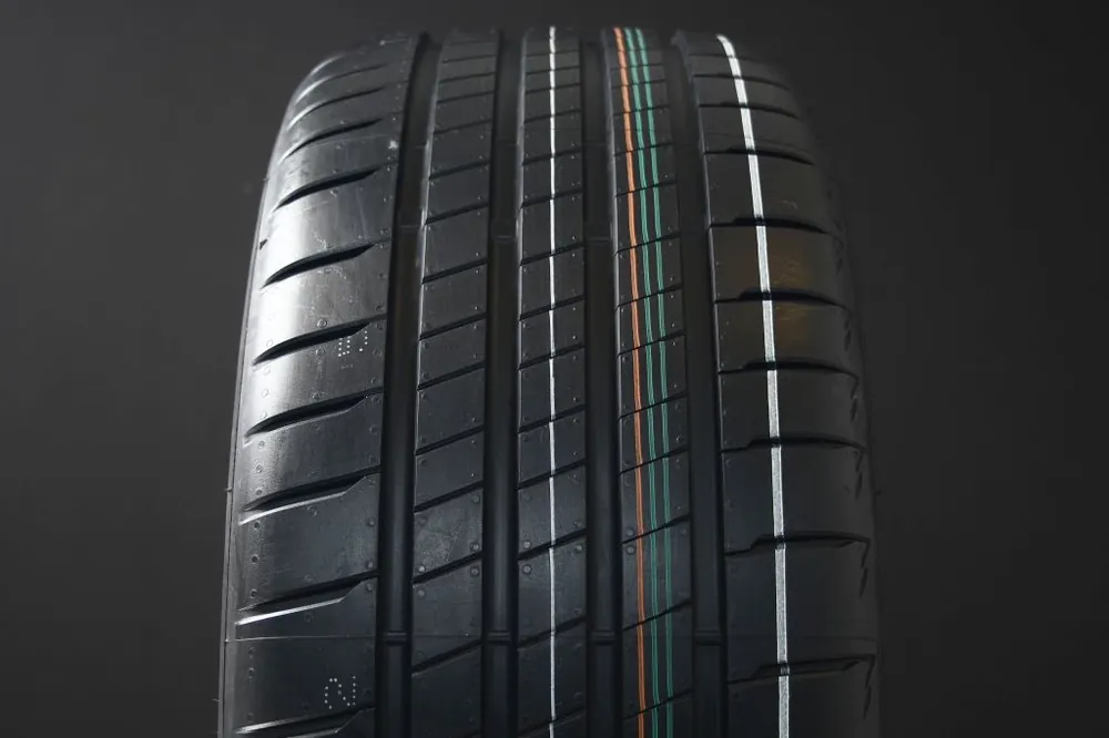 Endast idag 225/40R19 BRIDGESTONE POTENZA S005