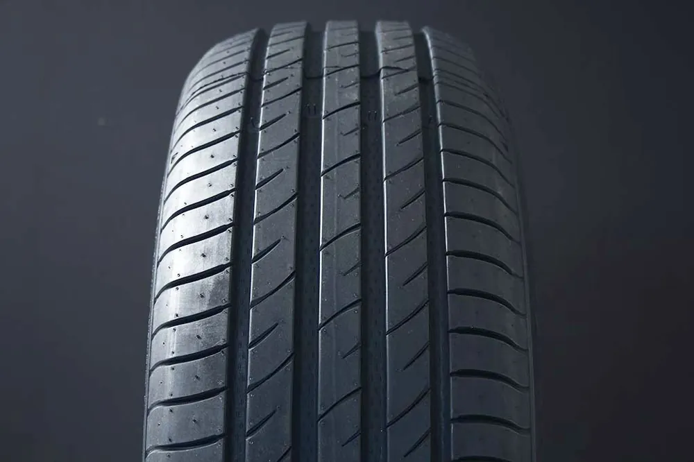 235/35R19 Delinte DS2 Köp nu