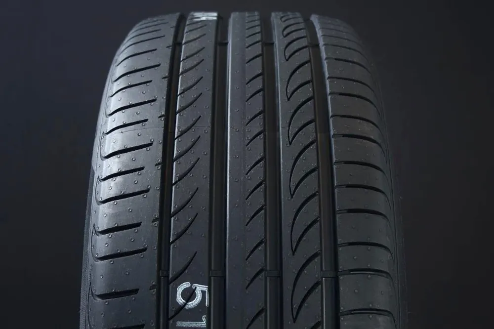 235/50R19 PIRELLI POWERGY Handla nu