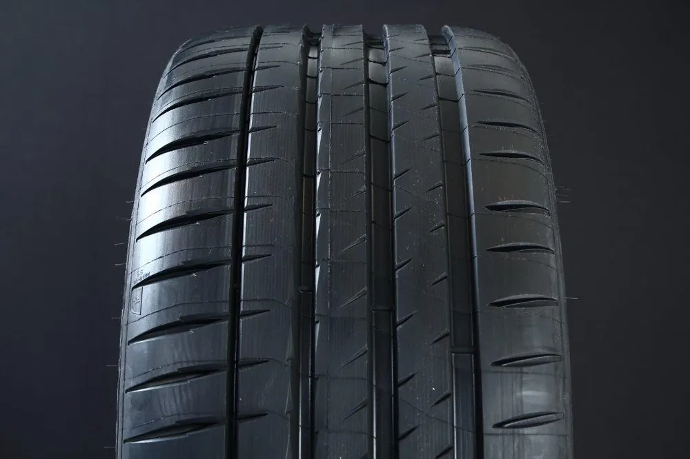 245/30R19 MICHELIN PILOT SPORT 4S Begränsat antal