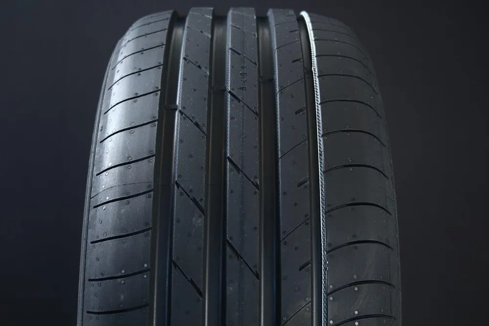 Snabb leverans 255/50R19 NOKIAN HAKKA BLACK 3 SUV