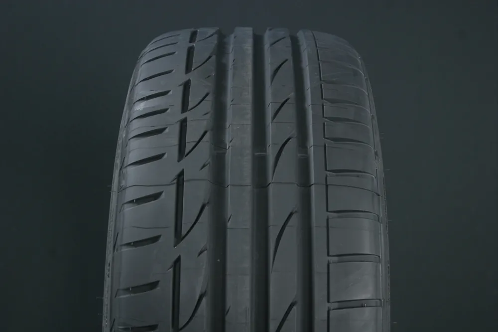 275/40R19 BRIDGESTONE POTENZA S001 RUNFLAT Köp nu