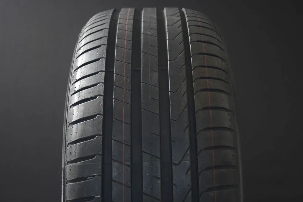 Beställ idag 235/45R20 Pirelli Scorpion S3