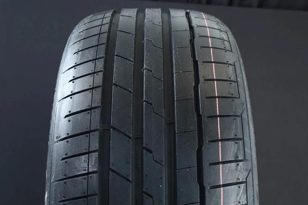 Säker betalning 255/45R20 HANKOOK VENTUS S1 EVO3 K127E