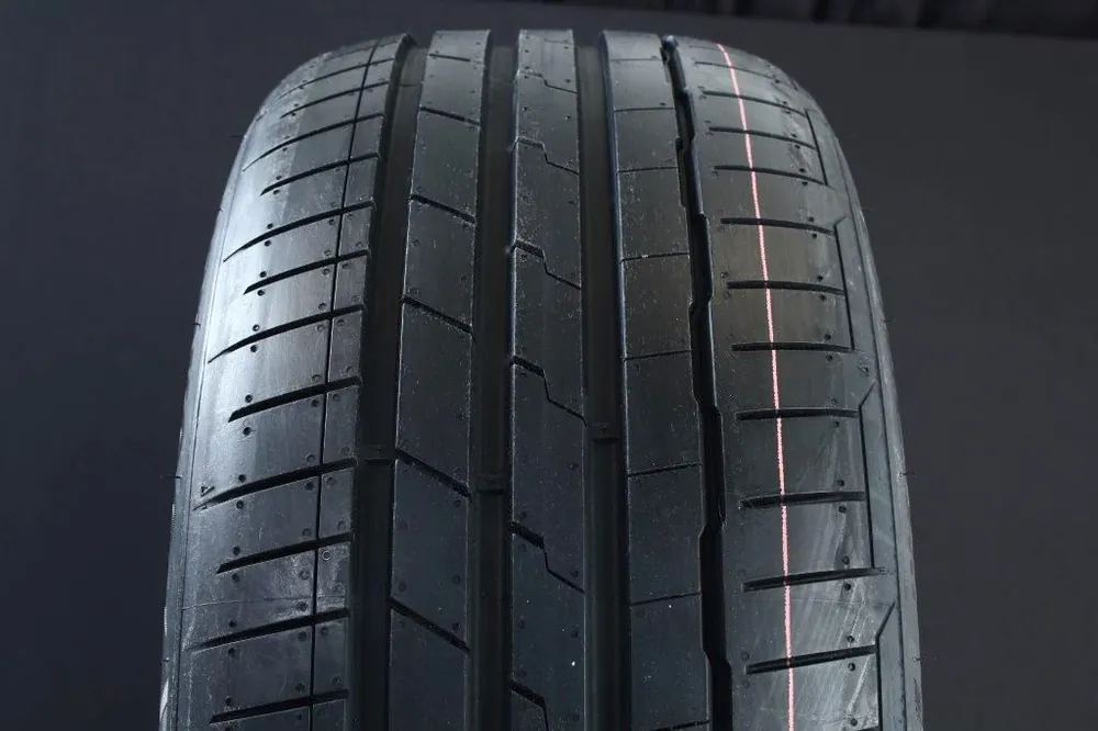 Sänkt pris 265/35R20 HANKOOK VENTUS S1 EVO3 K127
