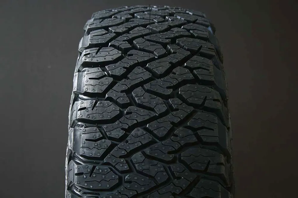 Beställ nu 275/60R20 B.F. GOODRICH ALL TERRAIN T/A KO3