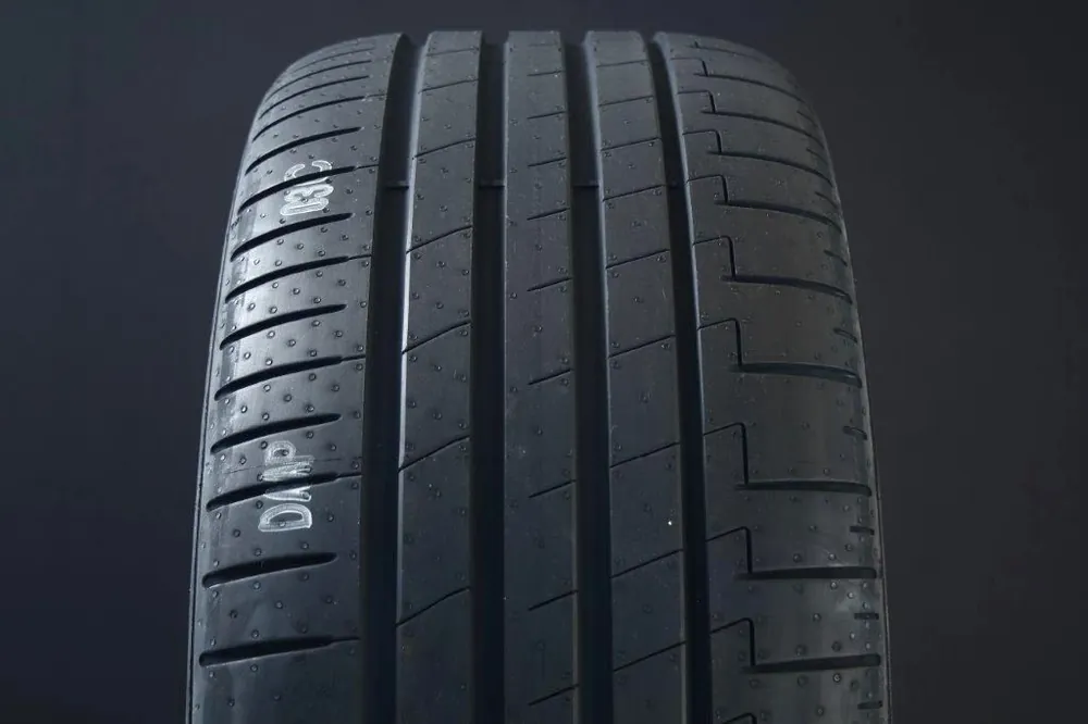 Lägg i varukorgen 255/40R21 PIRELLI P ZERO E ELT RUNFLAT
