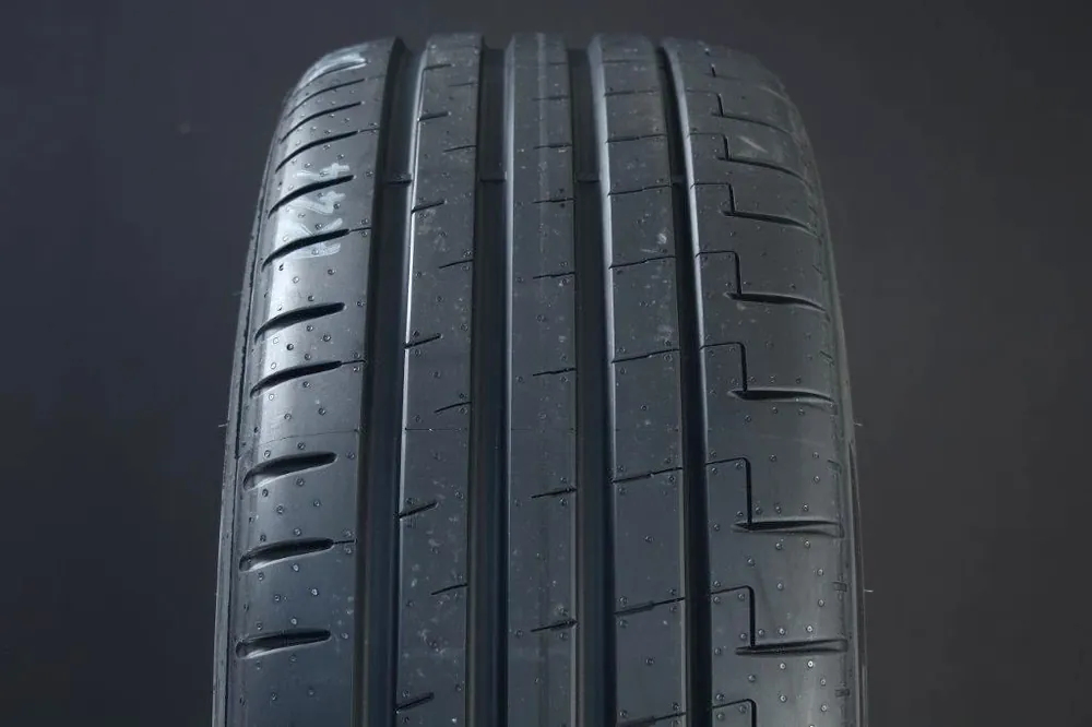 Begränsat antal 265/40R23 PIRELLI PZERO PZ5